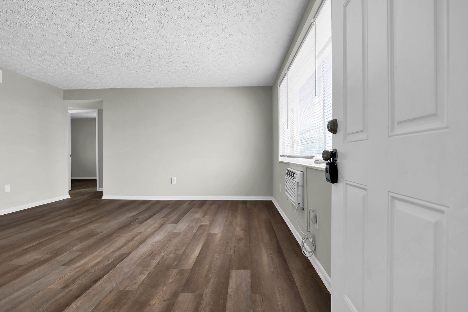 Columbus Apartment: 841 Kingsford Rd