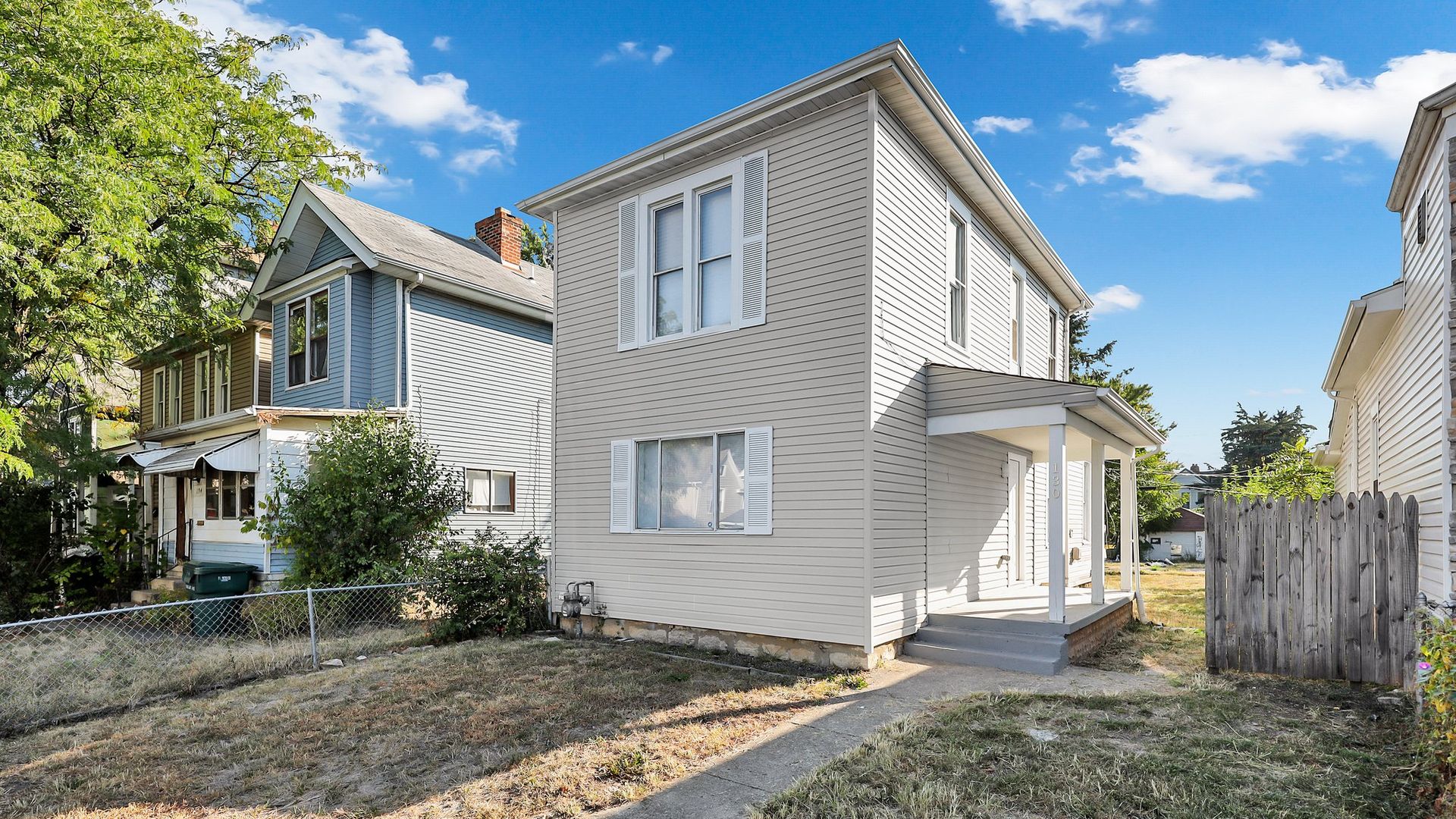 Columbus House: 130 Chicago Ave