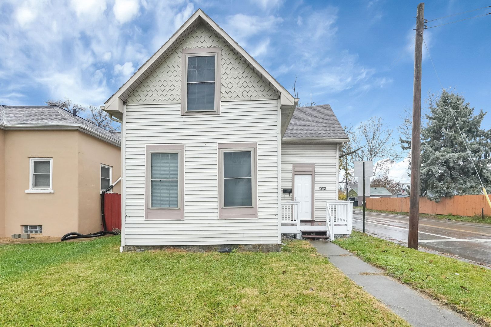 Columbus House: 1032 E 17th Ave