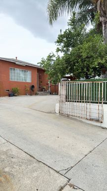 Affordable 2 Bedroom, 1 Bathroom Apartment in Torrance – Only $2,300/Month – photo 1