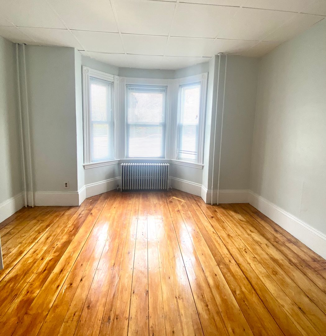 490 Bennington St, East Boston