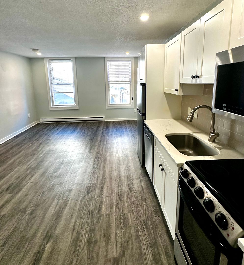 Worcester - $1,375+ /mo