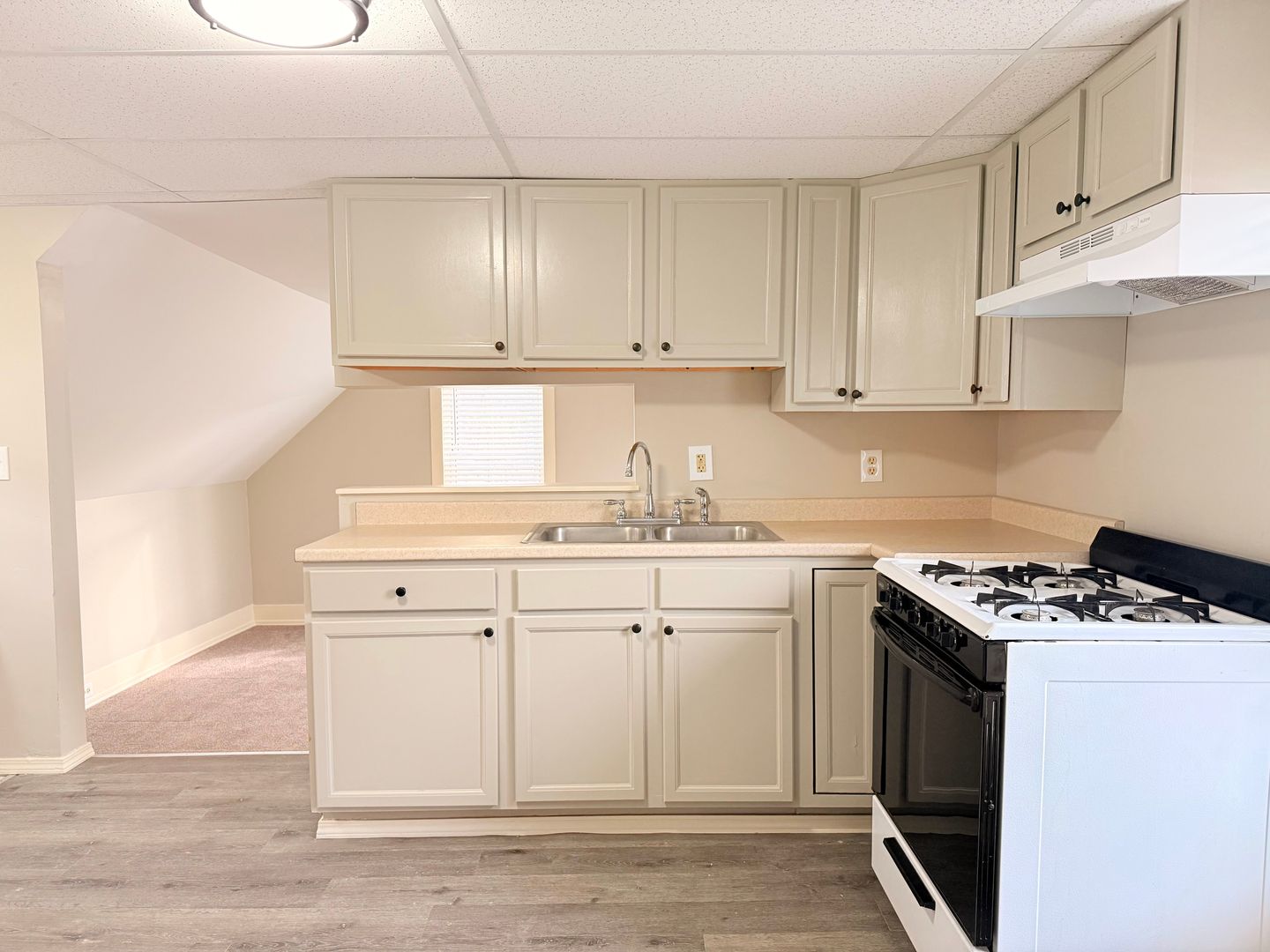 White River Junction Apartment: 31, 63, 77-79 Christian Street