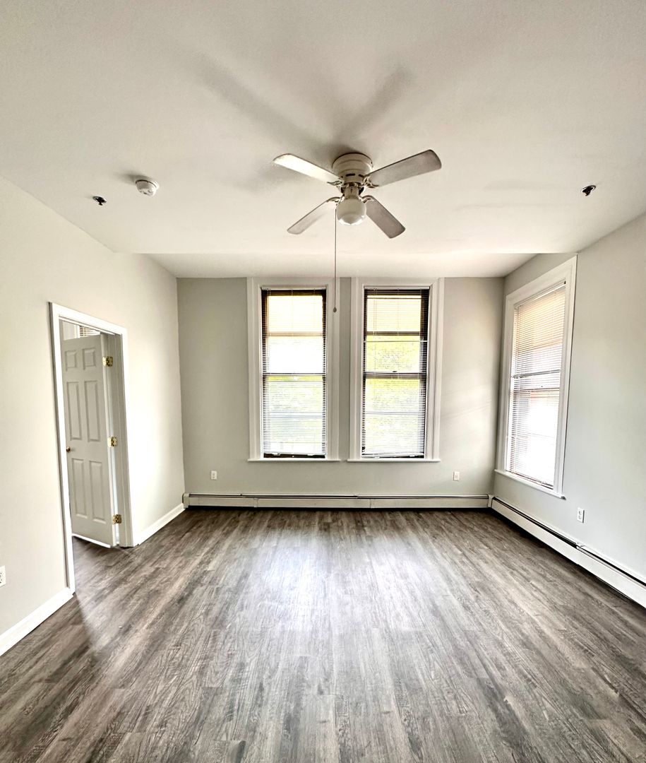 Worcester - $2,050+ /mo