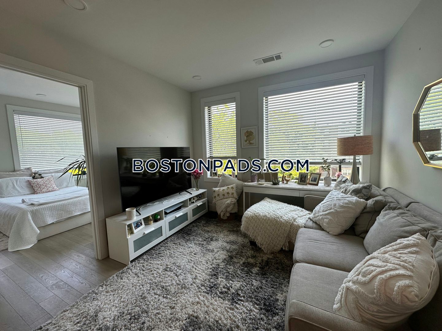 Boston Apartment: 152 Liverpool Street
