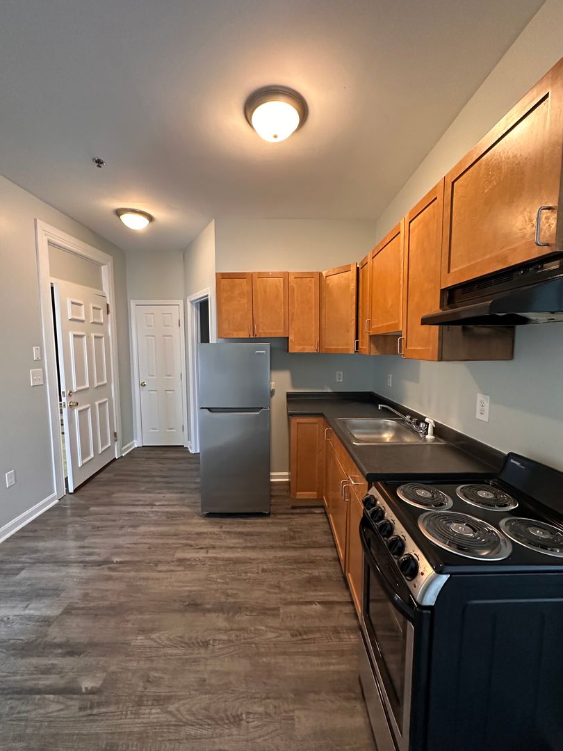 Worcester - $2,050+ /month