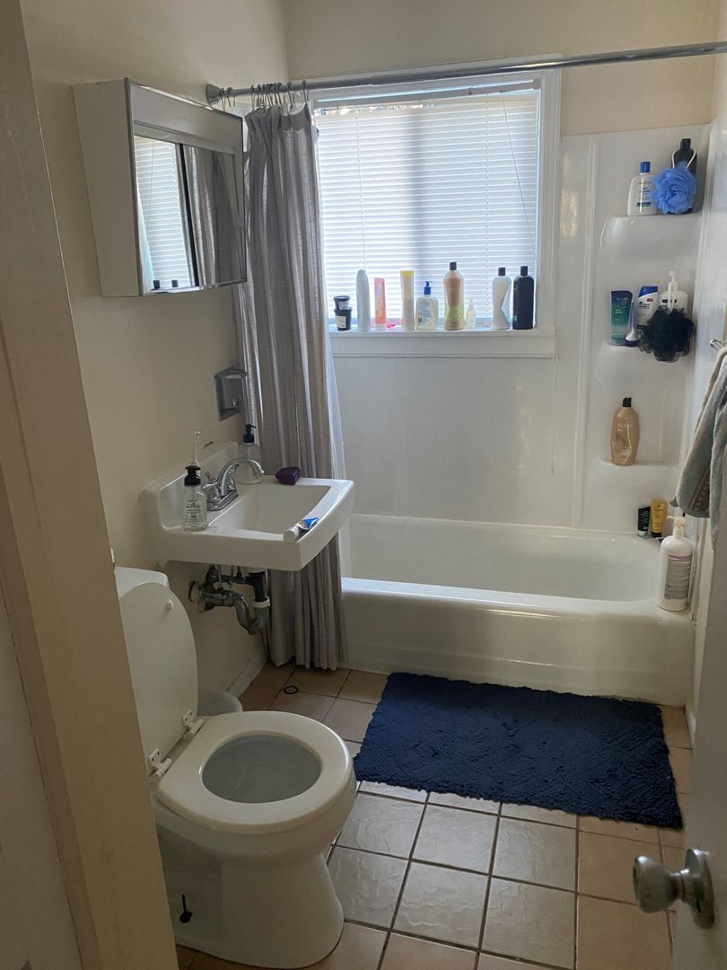 157 Saint Alphonsus St, Mission Hill