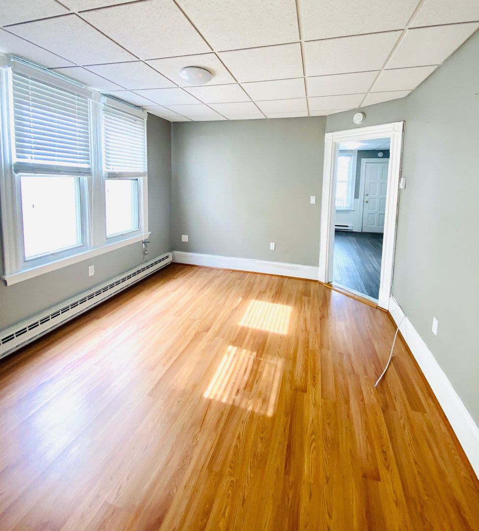 346 Chelsea St, East Boston