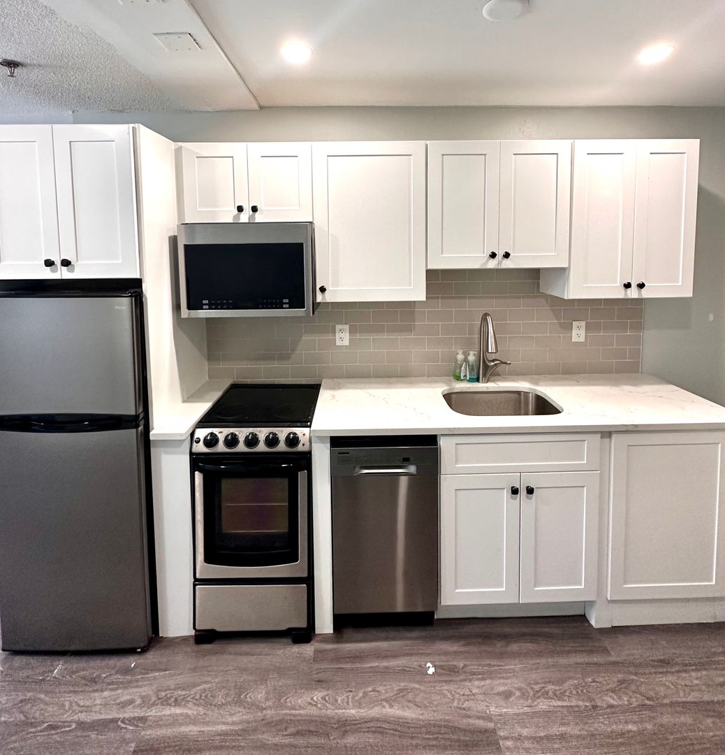 Worcester  Studio 1 baths - $1,375 No Fee