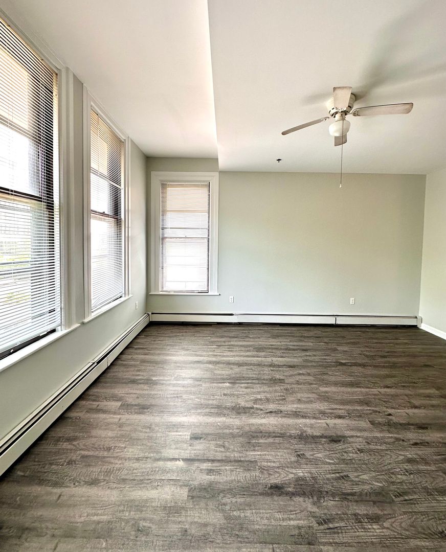 Worcester - $2,050+ /mo