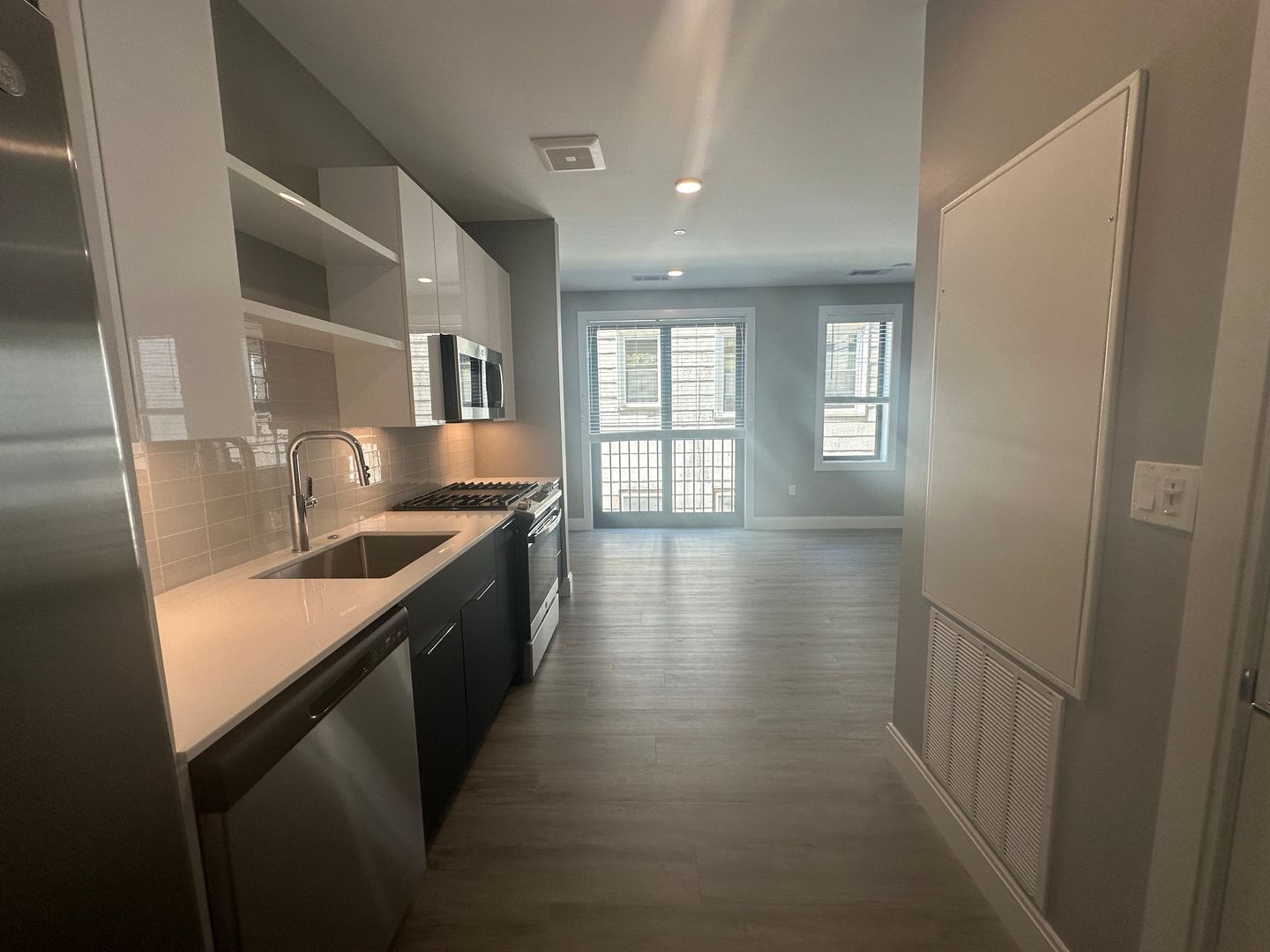 East Boston Apartment: 656 Saratoga Street