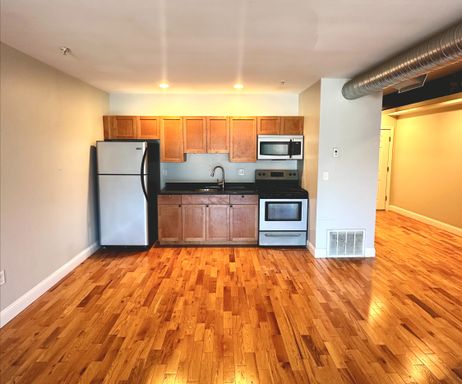 Loft-Style 1BR with A/C | Portland on The Grid – Downtown Worcester – photo 1