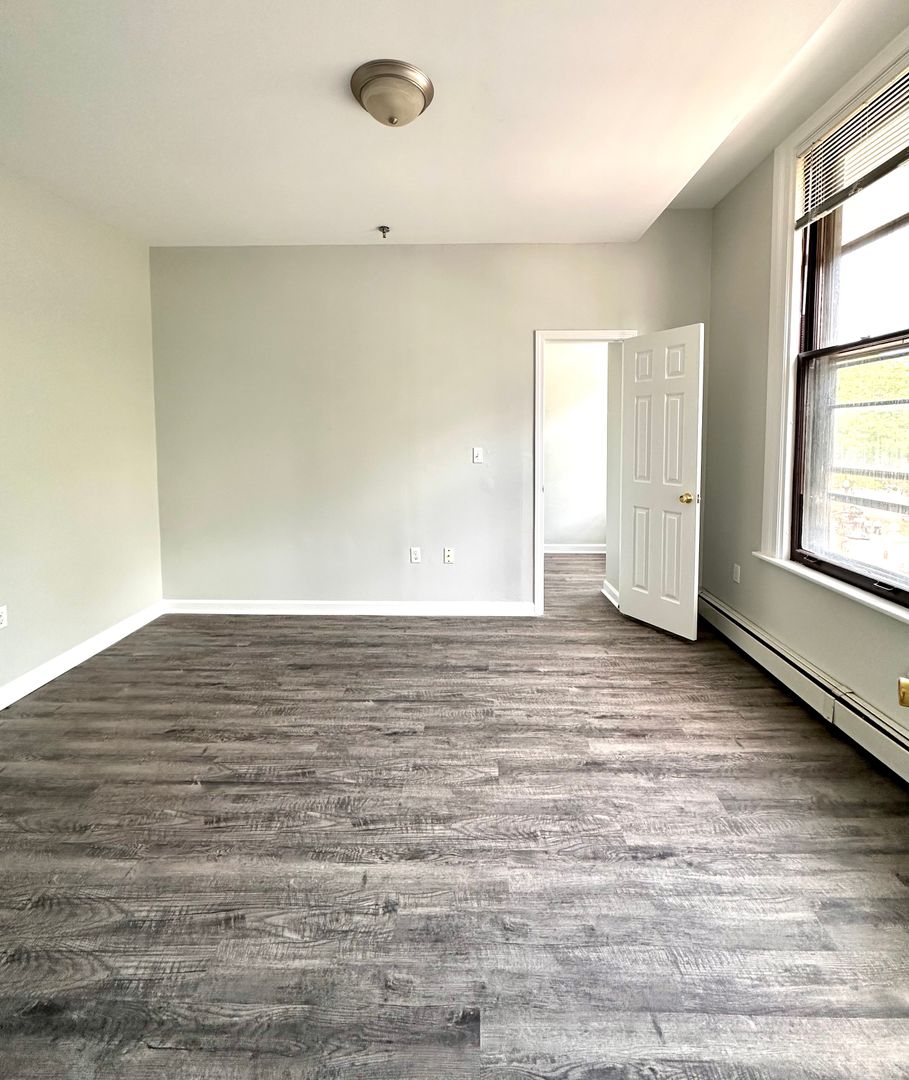 Worcester - $2,050+ /mo