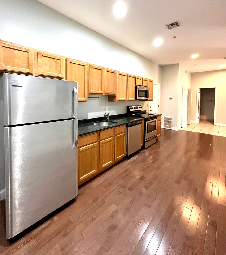 Worcester - $2,050+ /month