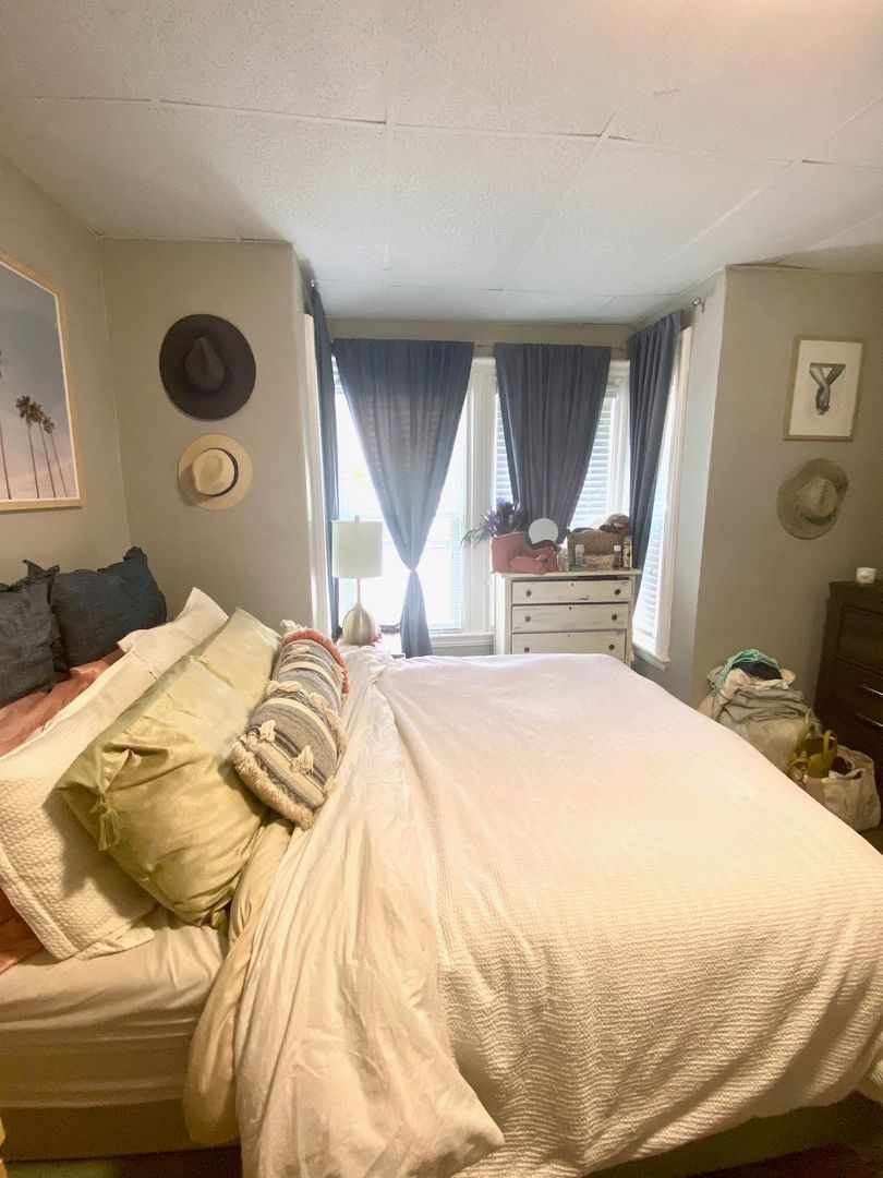 133 Eutaw St, East Boston