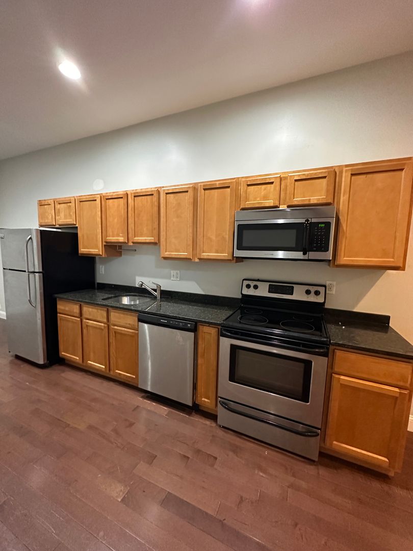 Worcester - $2,050+ /mo