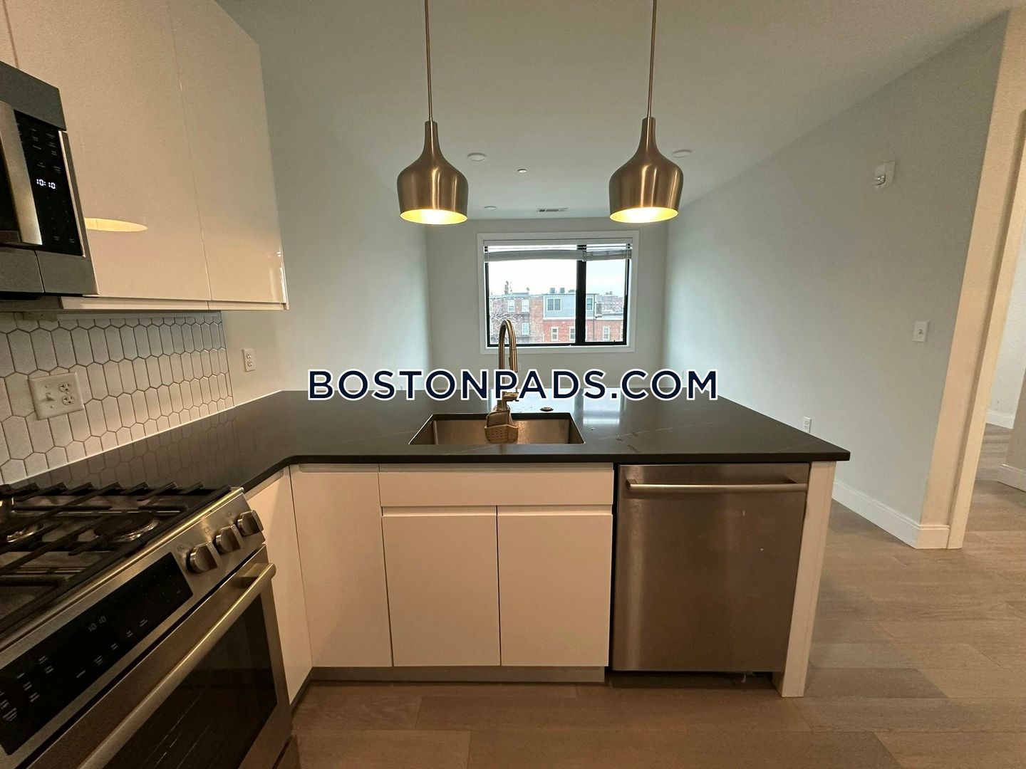 Boston Apartment: 152 Liverpool Street