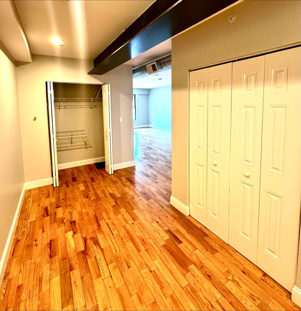 Worcester - Studio , 1 Bath - Image 6