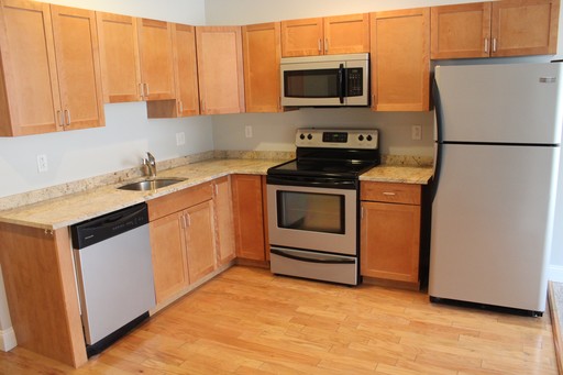 Loft-Style 1BR with A/C | Portland on The Grid – Downtown Worcester – photo 1