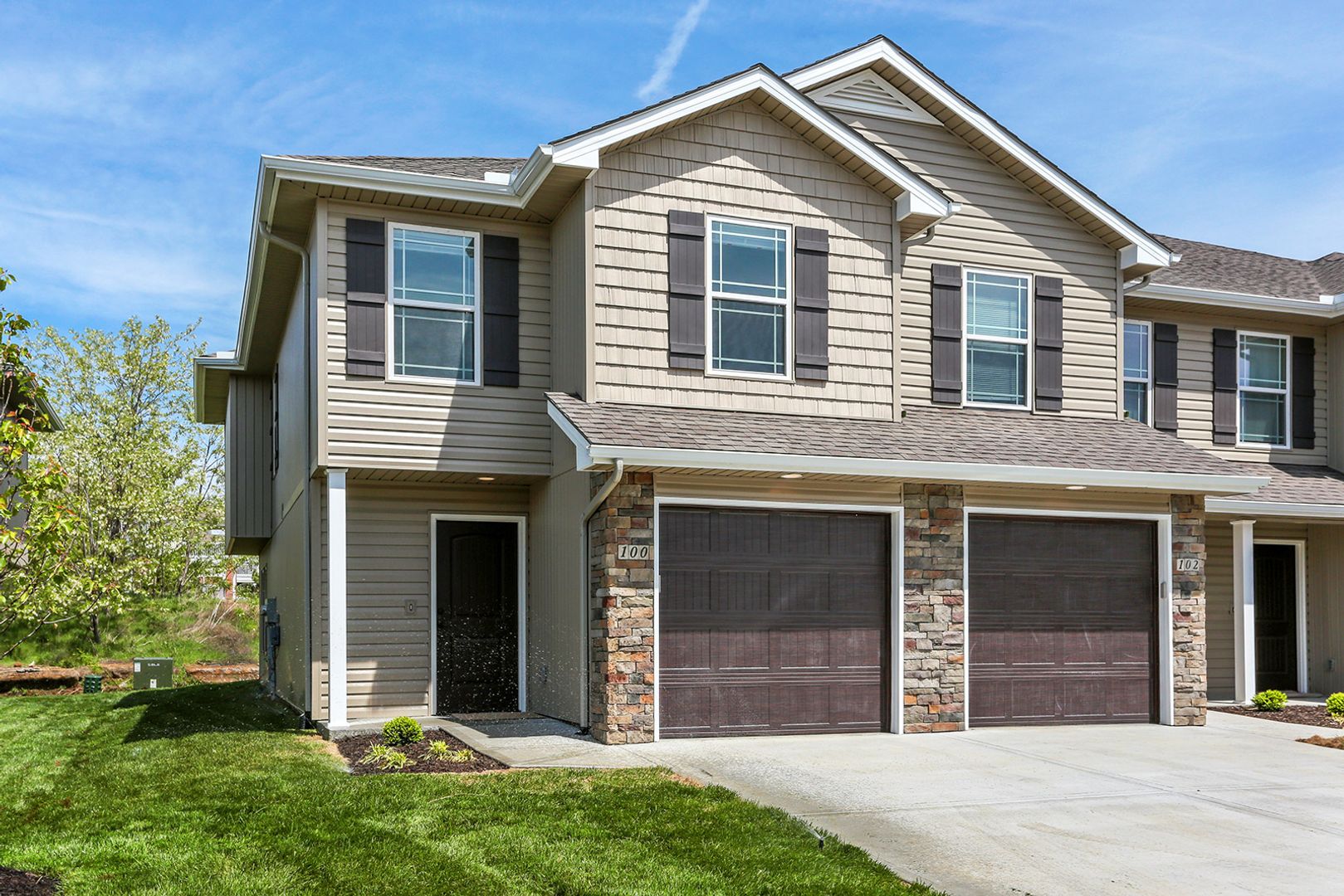 Kansas City Townhome: 3-9 NE 93rd St