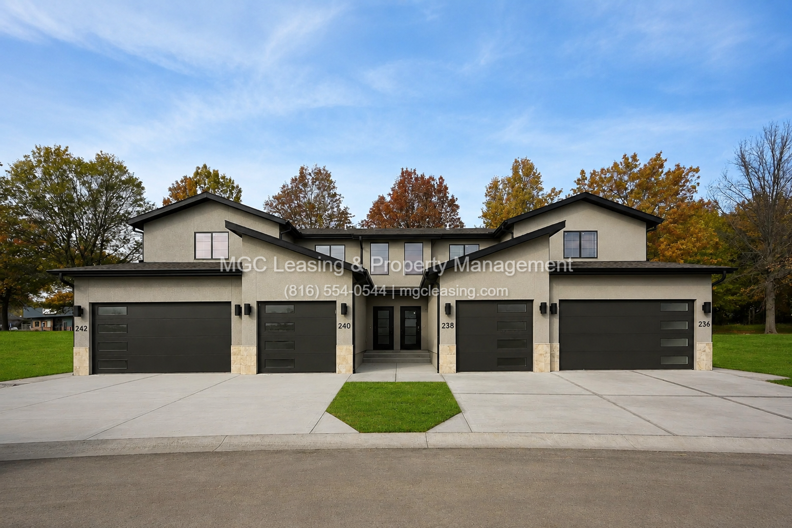 Raymore Apartment: 231-241 Persimmon Rd