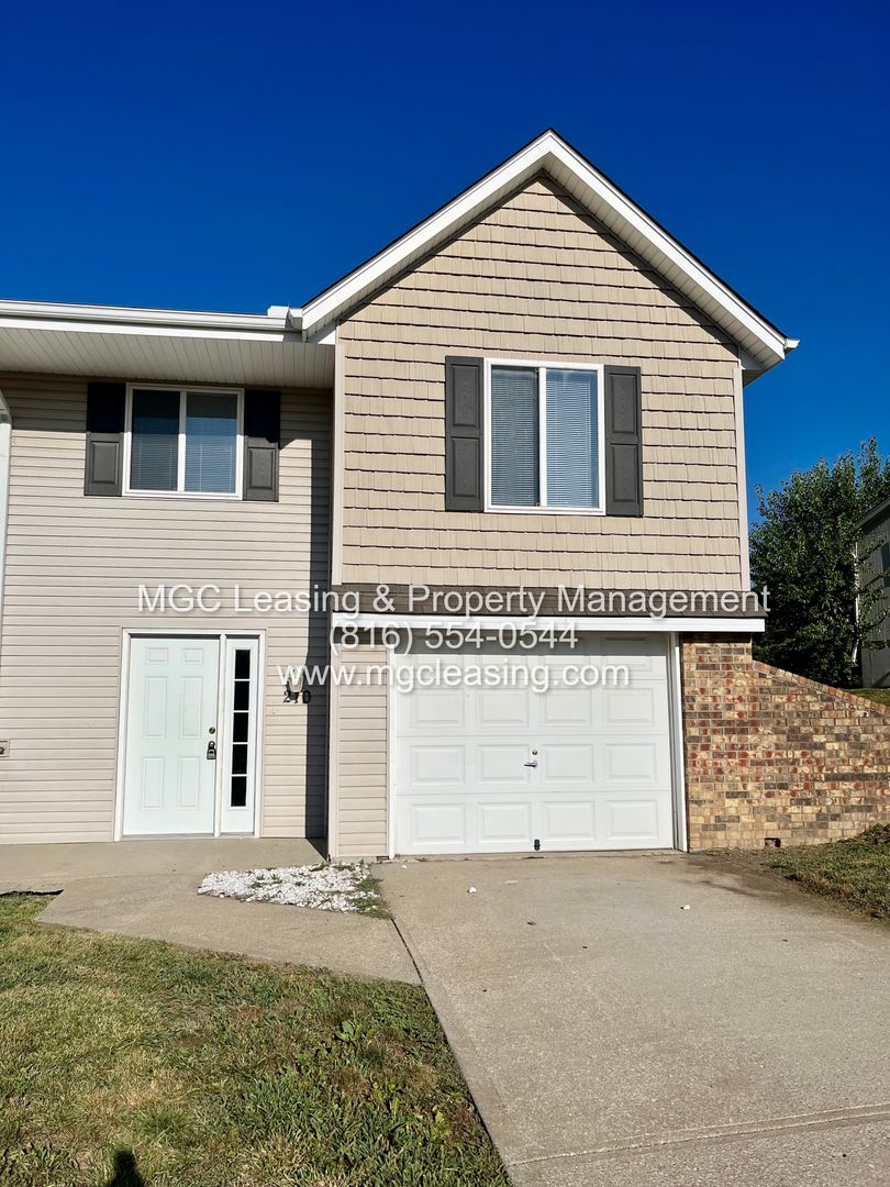 Lees Summit Multiplex: 215 NW Monroe St