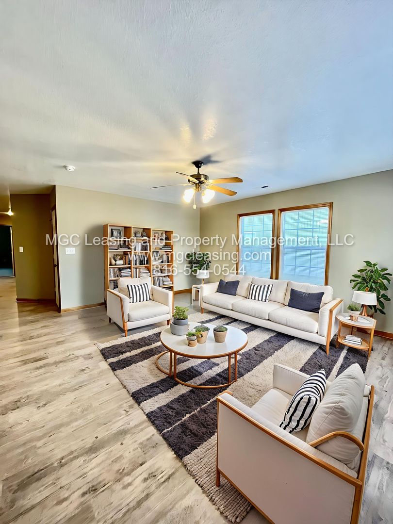 Peculiar Multiplex: 706 Meadow Ct