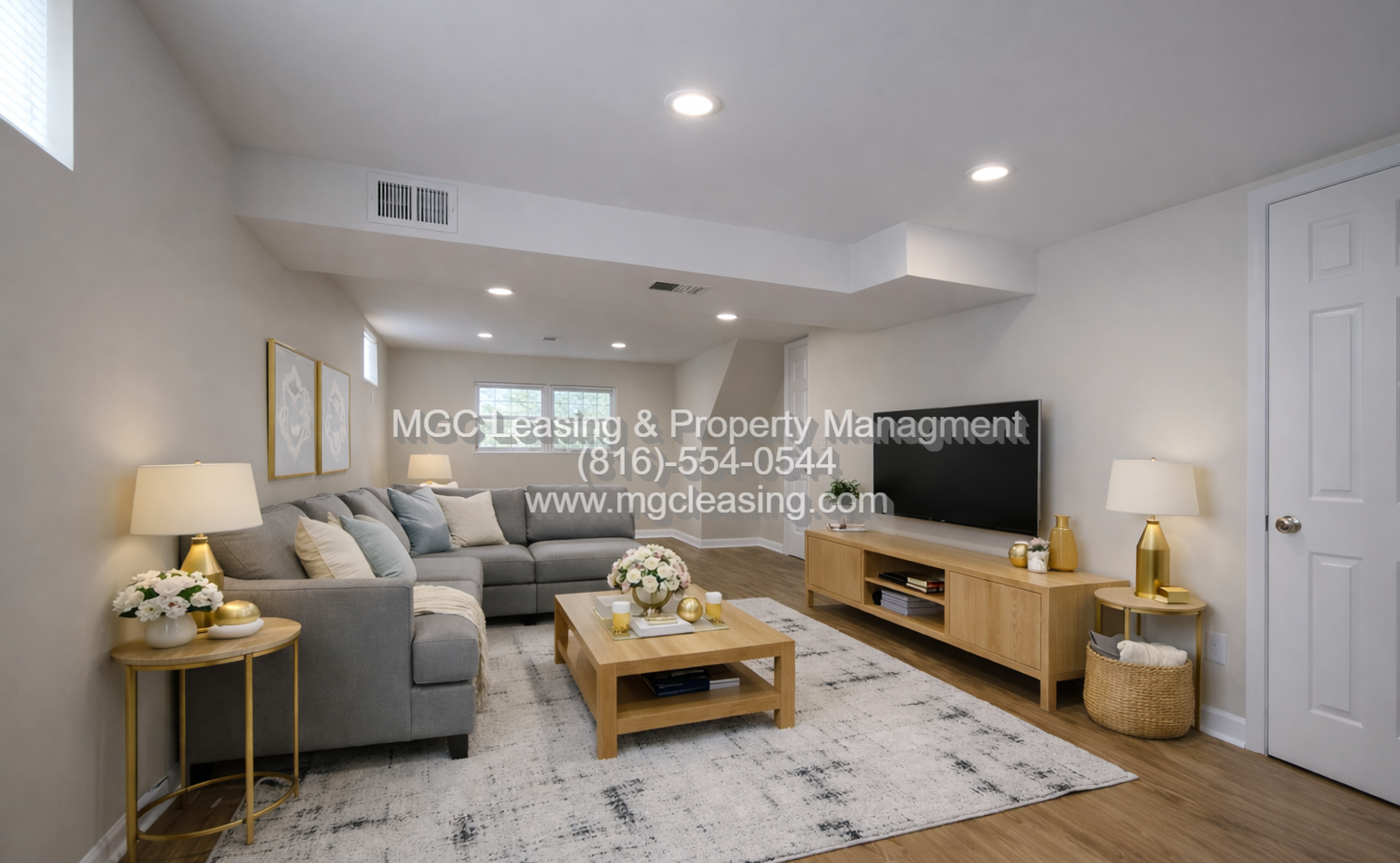 Blue Springs House: 2901 NW Kingsridge Dr
