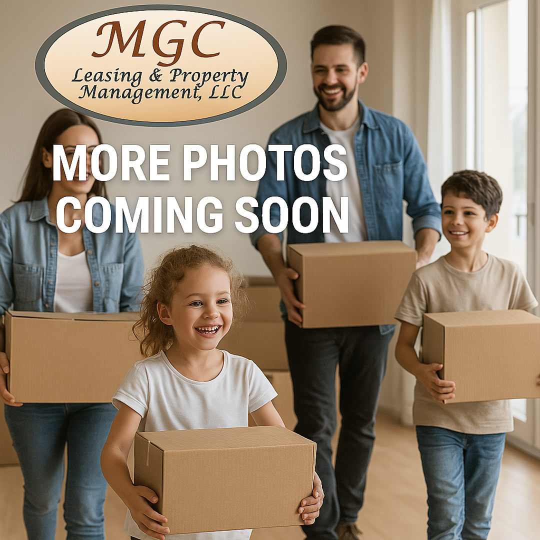 Harrisonville Townhome: 1109-1115 Garden Way