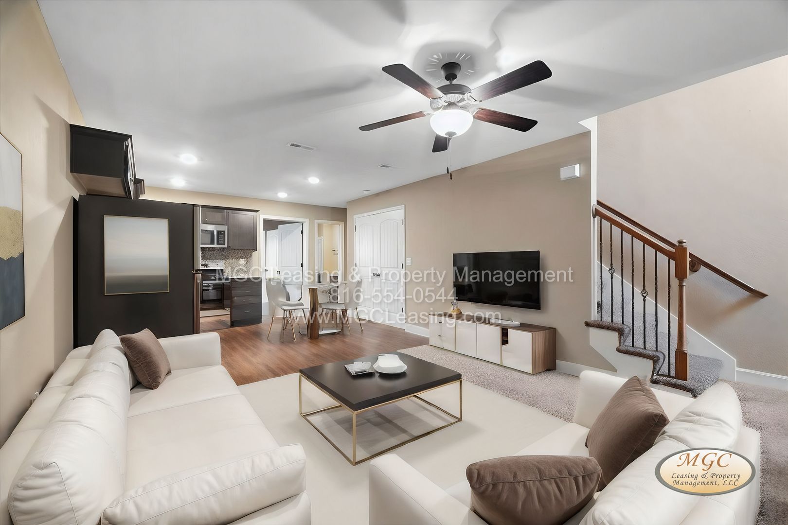 Raymore Townhome: 108-114 Barberry Ln