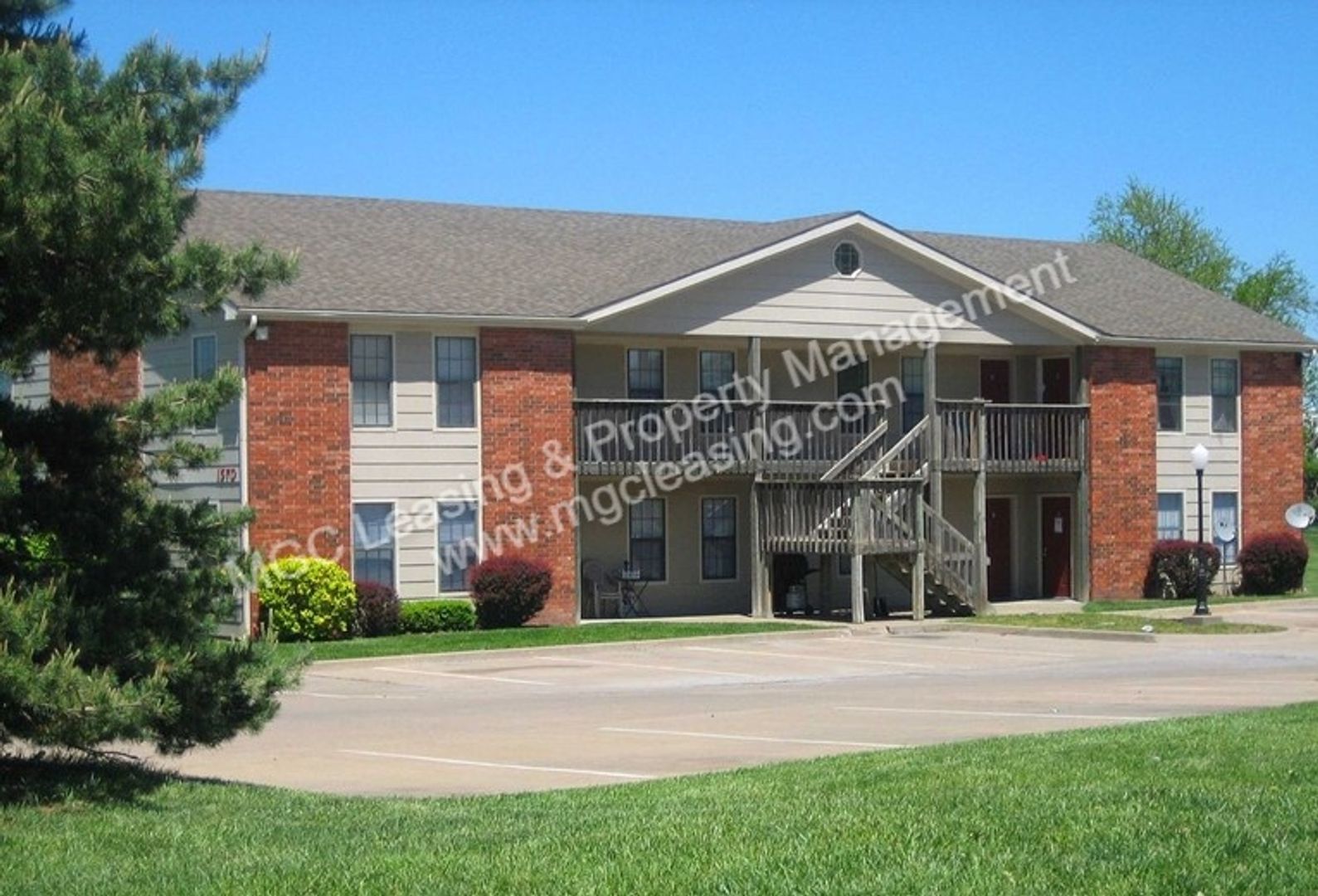 Olathe Apartment: 1558 E 125th St