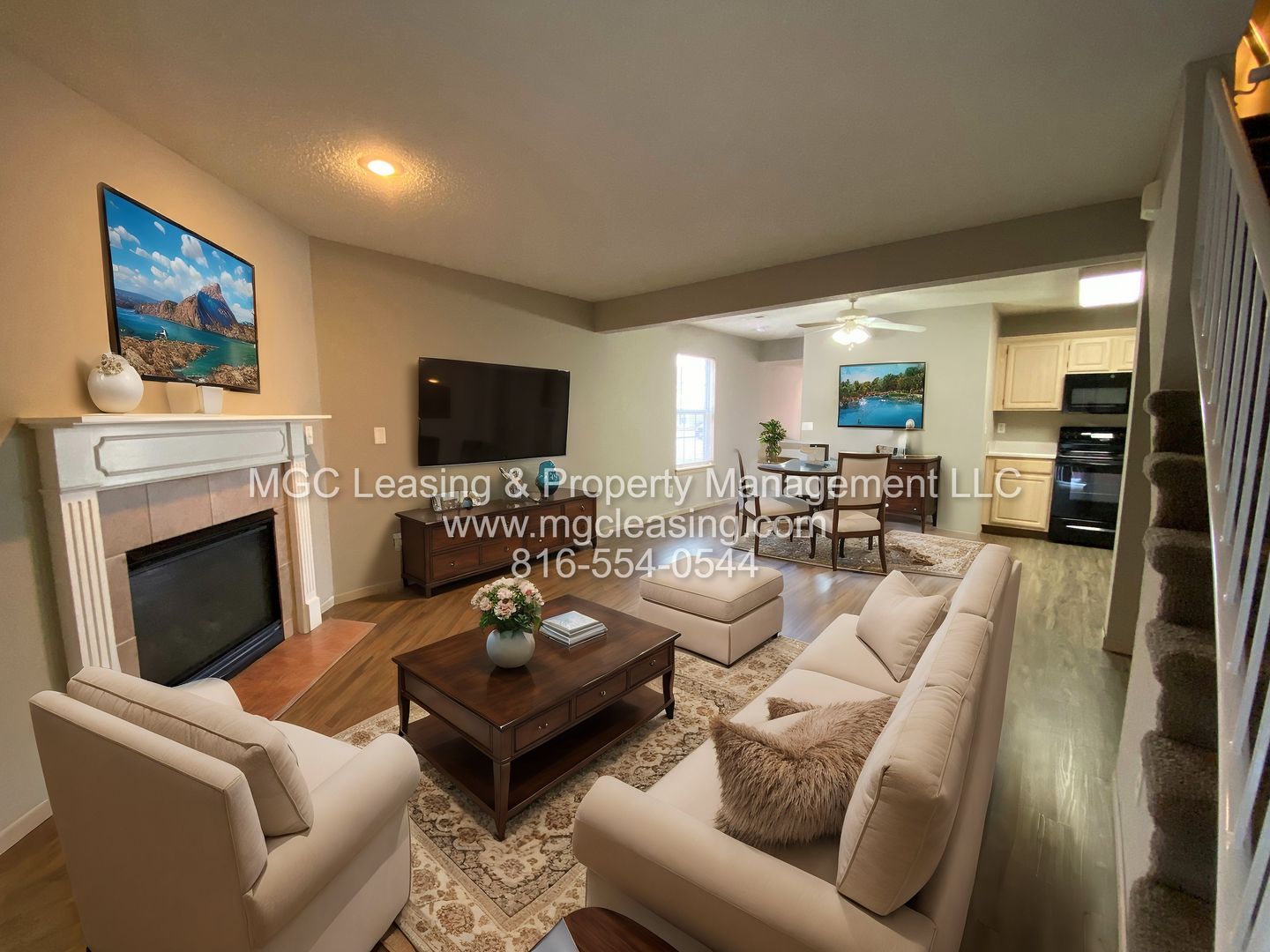Harrisonville Townhome: 908-914 Garden Way
