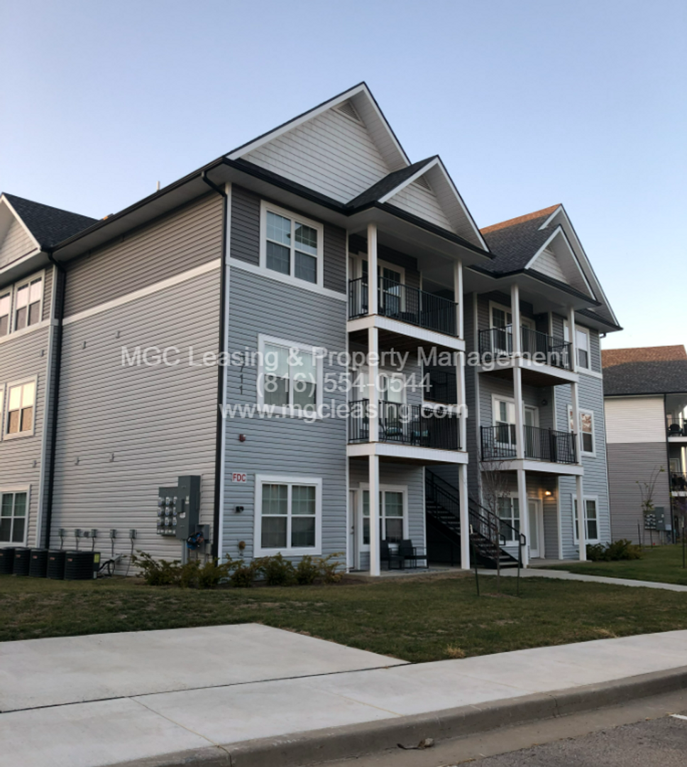 Kansas City Apartment: 5511 NE 80th Ter