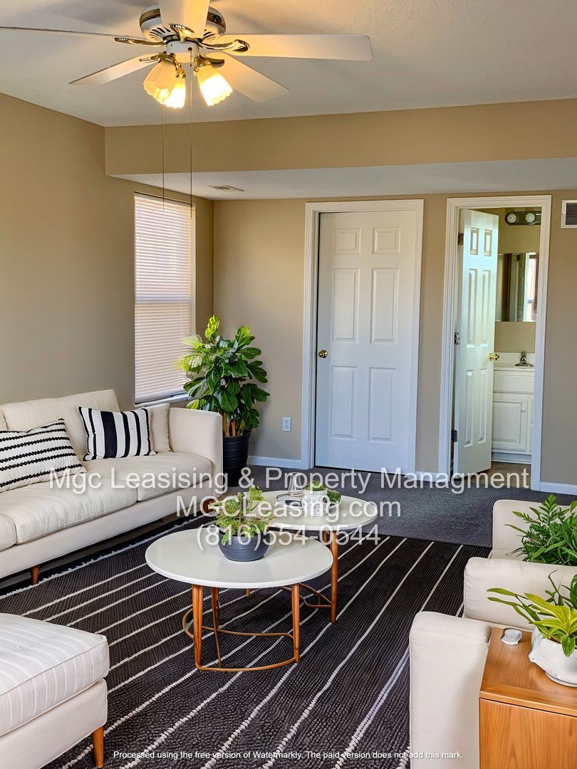 Lees Summit Multiplex: 816 NE Westwind Ln