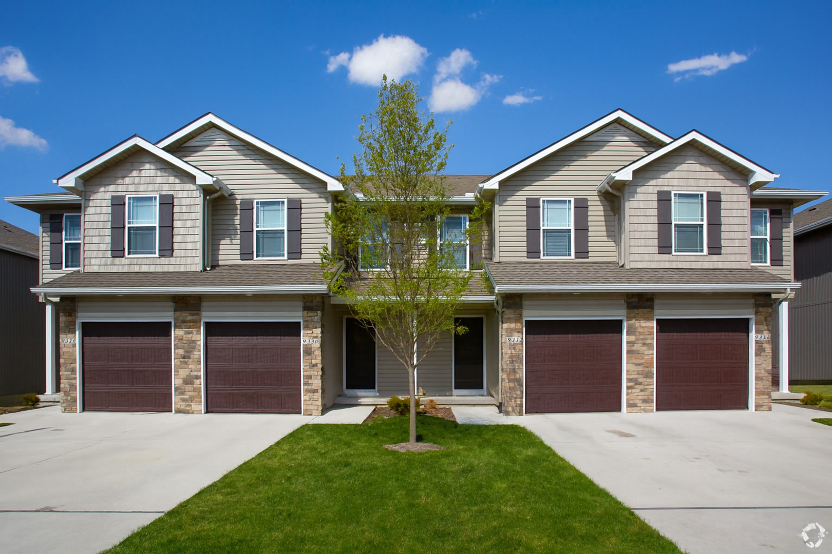 Kansas City Townhome: 3-9 NE 93rd St