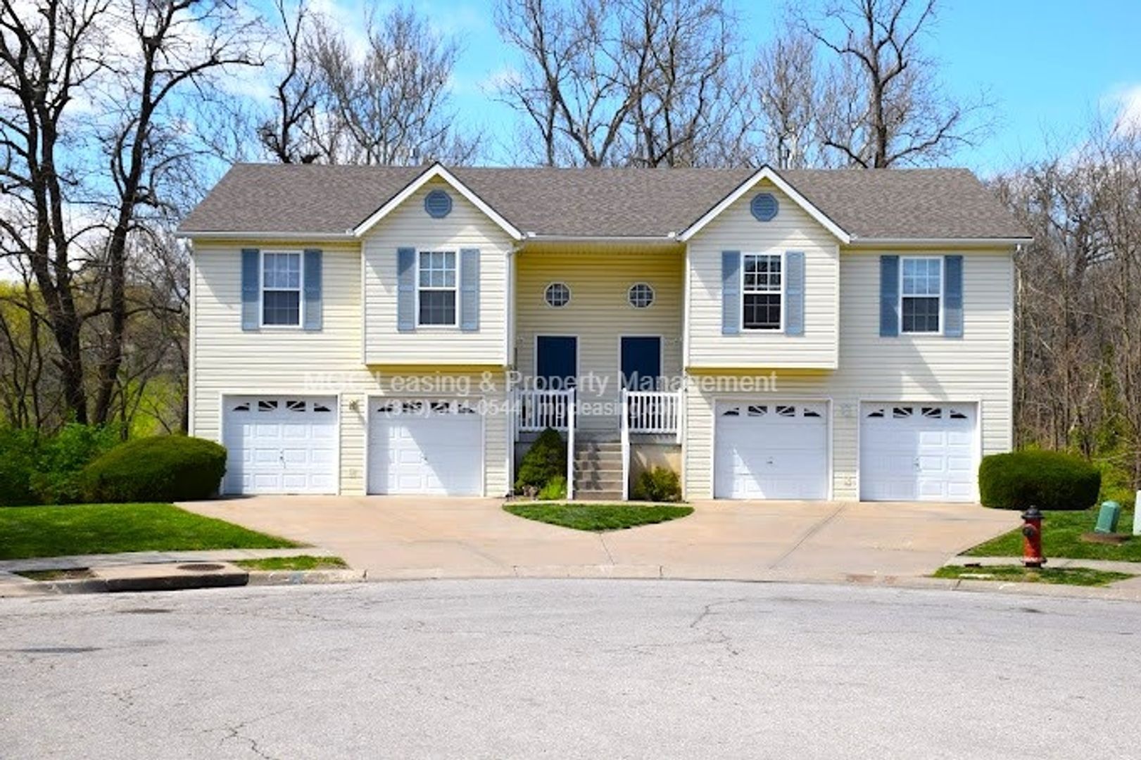 Kansas City Townhome: 5808-5810 NE 42nd St