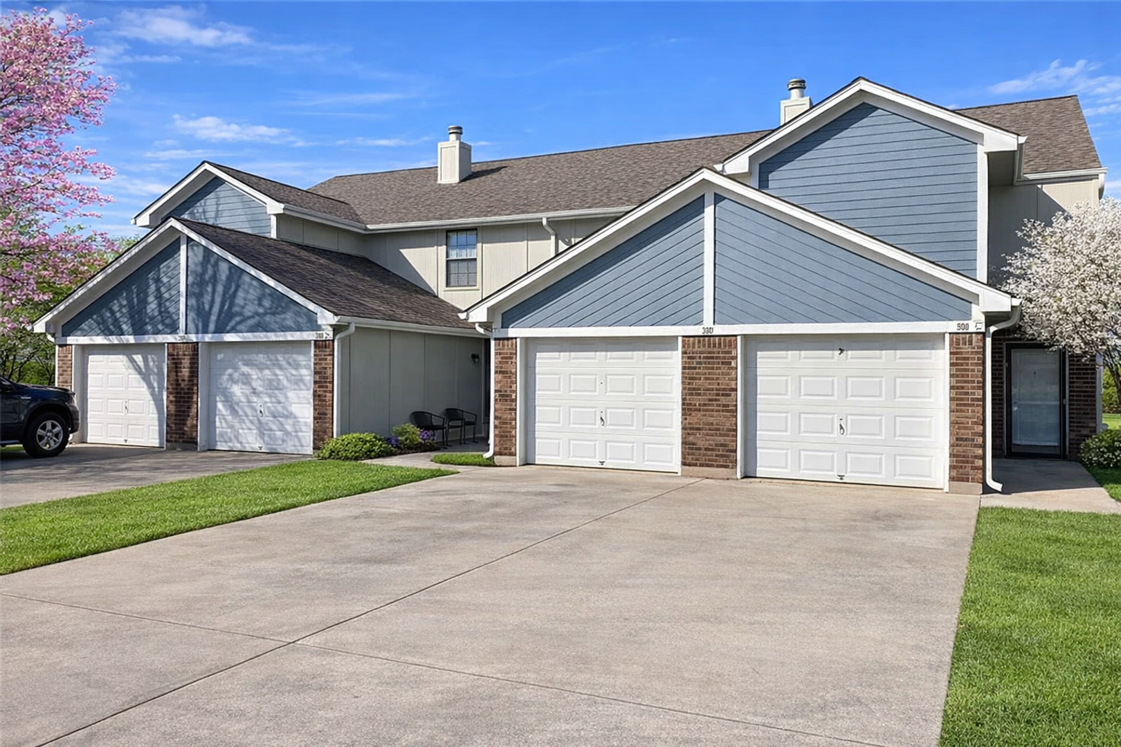 Pleasant Hill Apartment: 2121 Highridge Dr