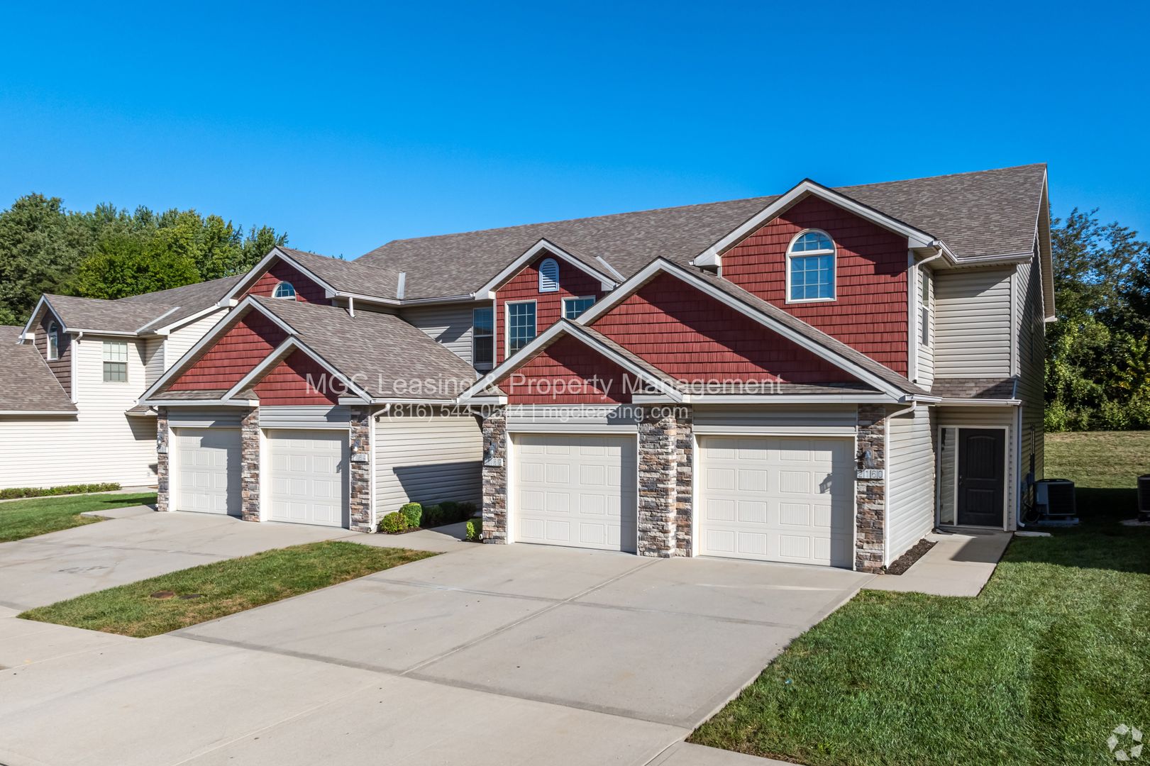 Lees Summit Townhome: 2231-2237 SW Burning Wood Ln