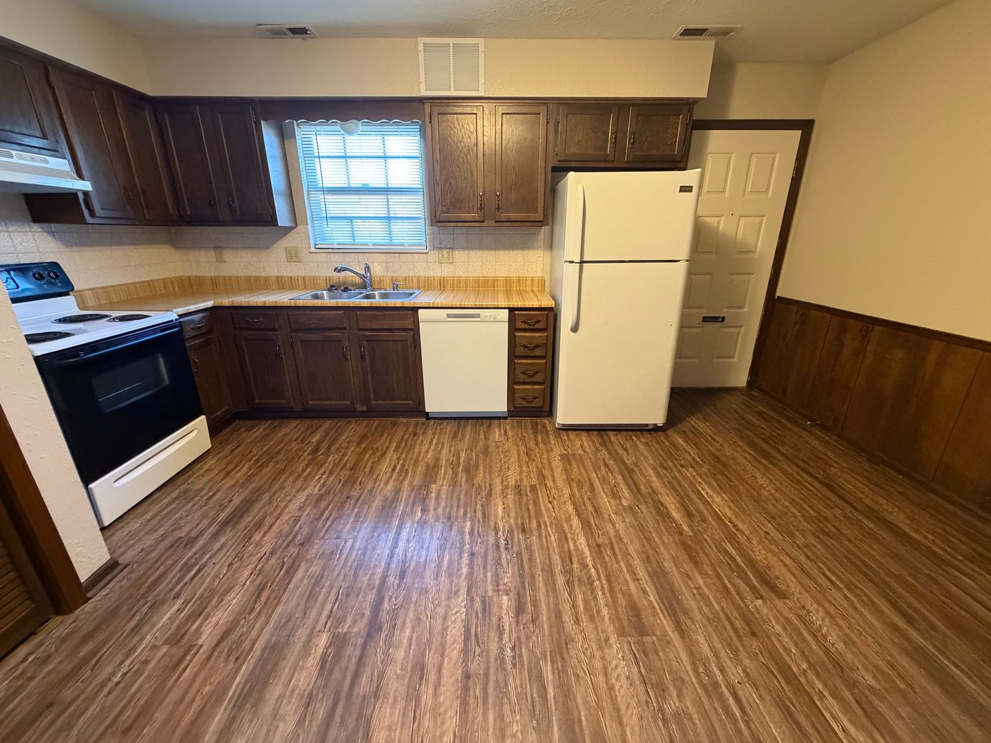 Blue Springs Apartment: 252-258 NW Woods Chapel Rd