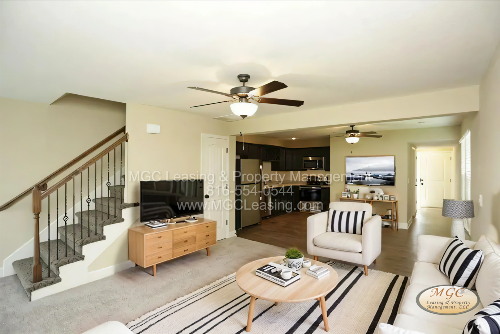 Raymore Townhome: 108-114 Barberry Ln