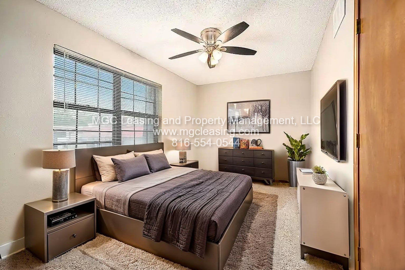 Blue Springs Apartment: 204-212 NW Woods Chapel Rd