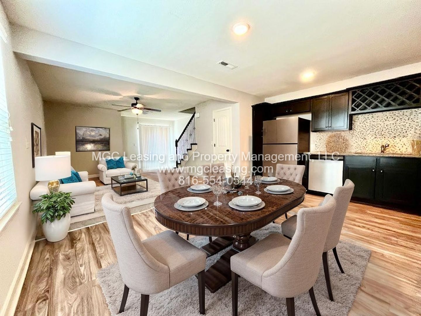 Raymore Townhome: 108-114 Barberry Ln