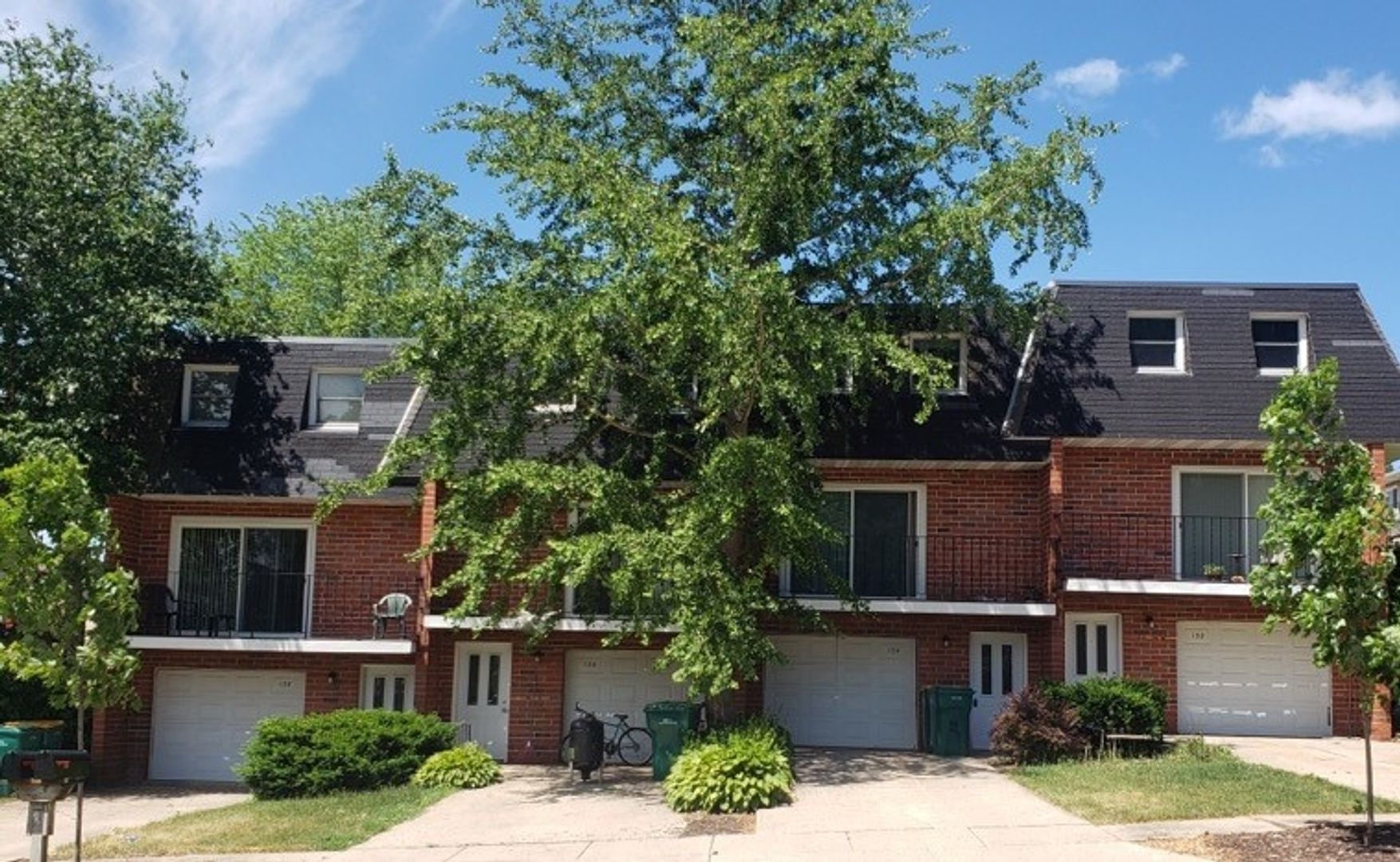 Mount Horeb Apartment: 132-138 Maple Ct