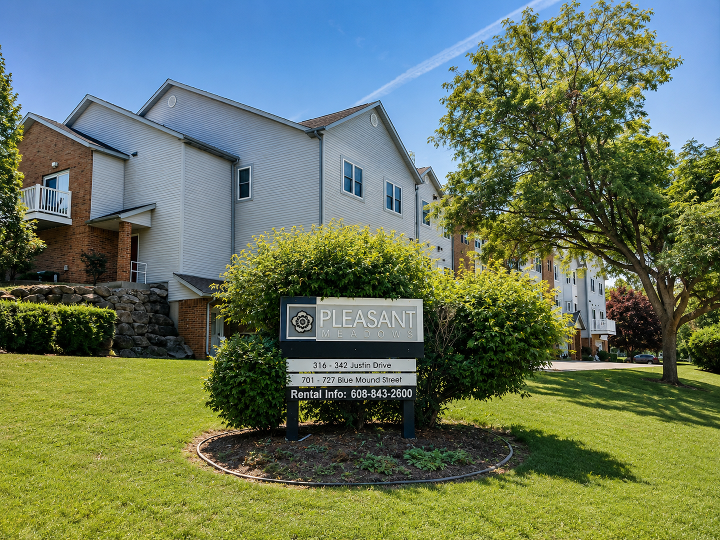 Mount Horeb Apartment: 701-727 Blue Mounds St