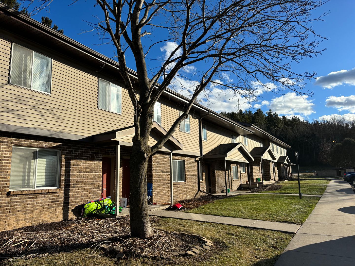 cross plains Apartment: 101-314 Pine Meadow Court