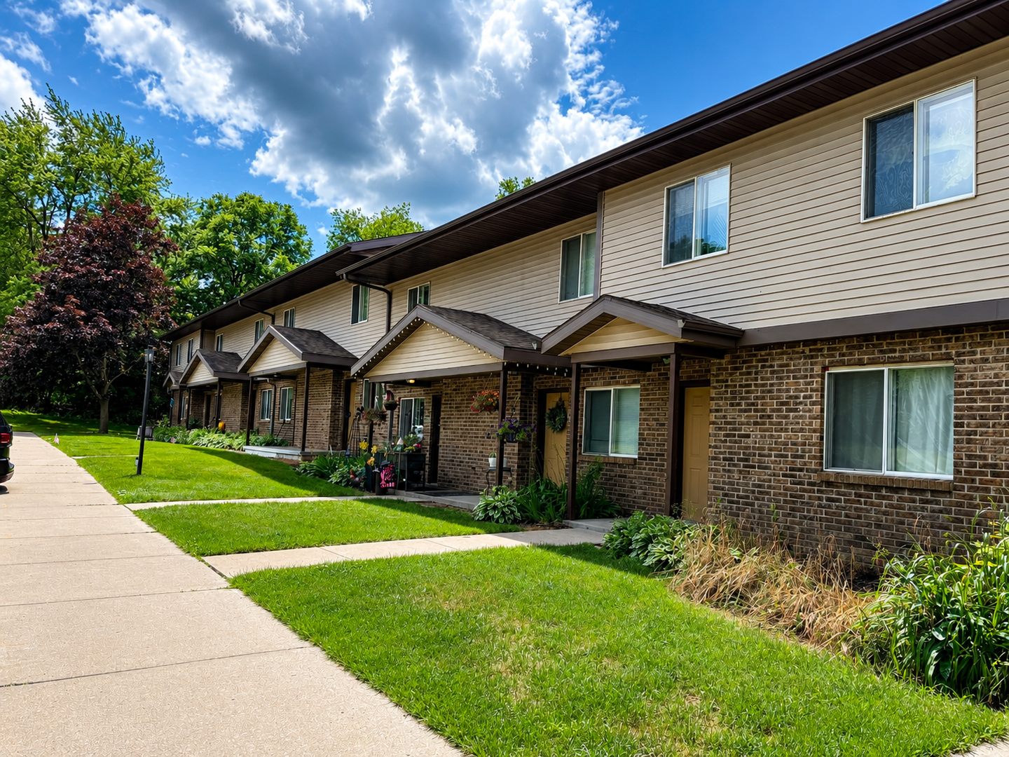 cross plains Apartment: 101-314 Pine Meadow Court