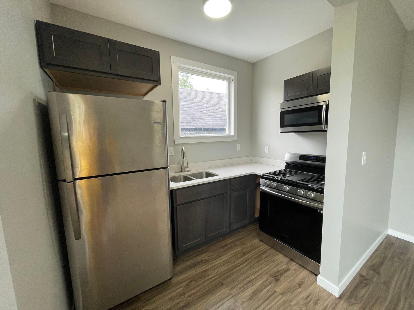 Lafayette Apartment: 1106 Brown Street