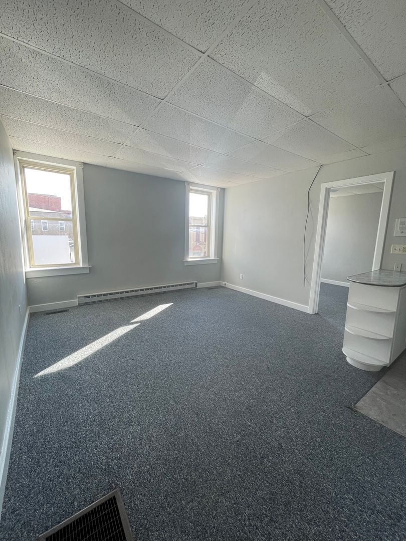 Delphi Apartment: 208 S. Market Street