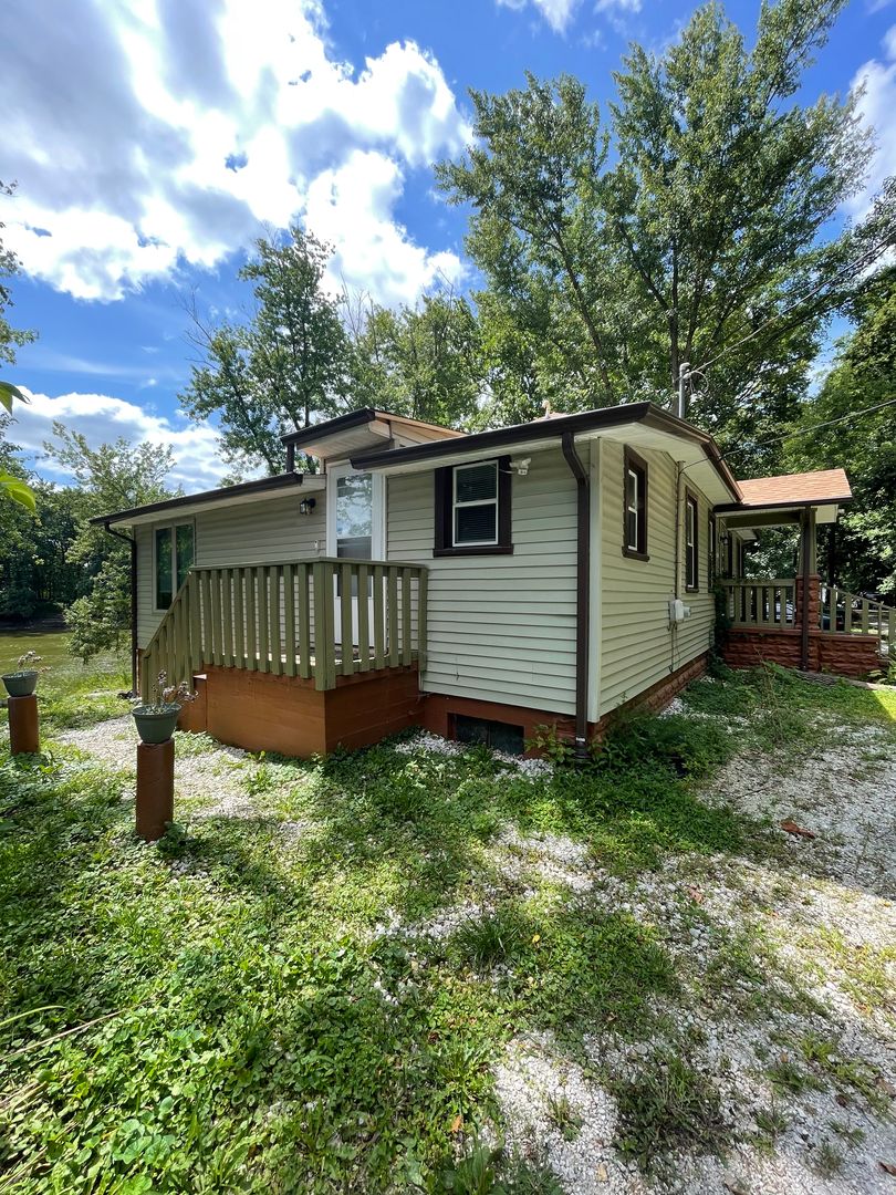 West Lafayette Apartment: 2971 S River Road