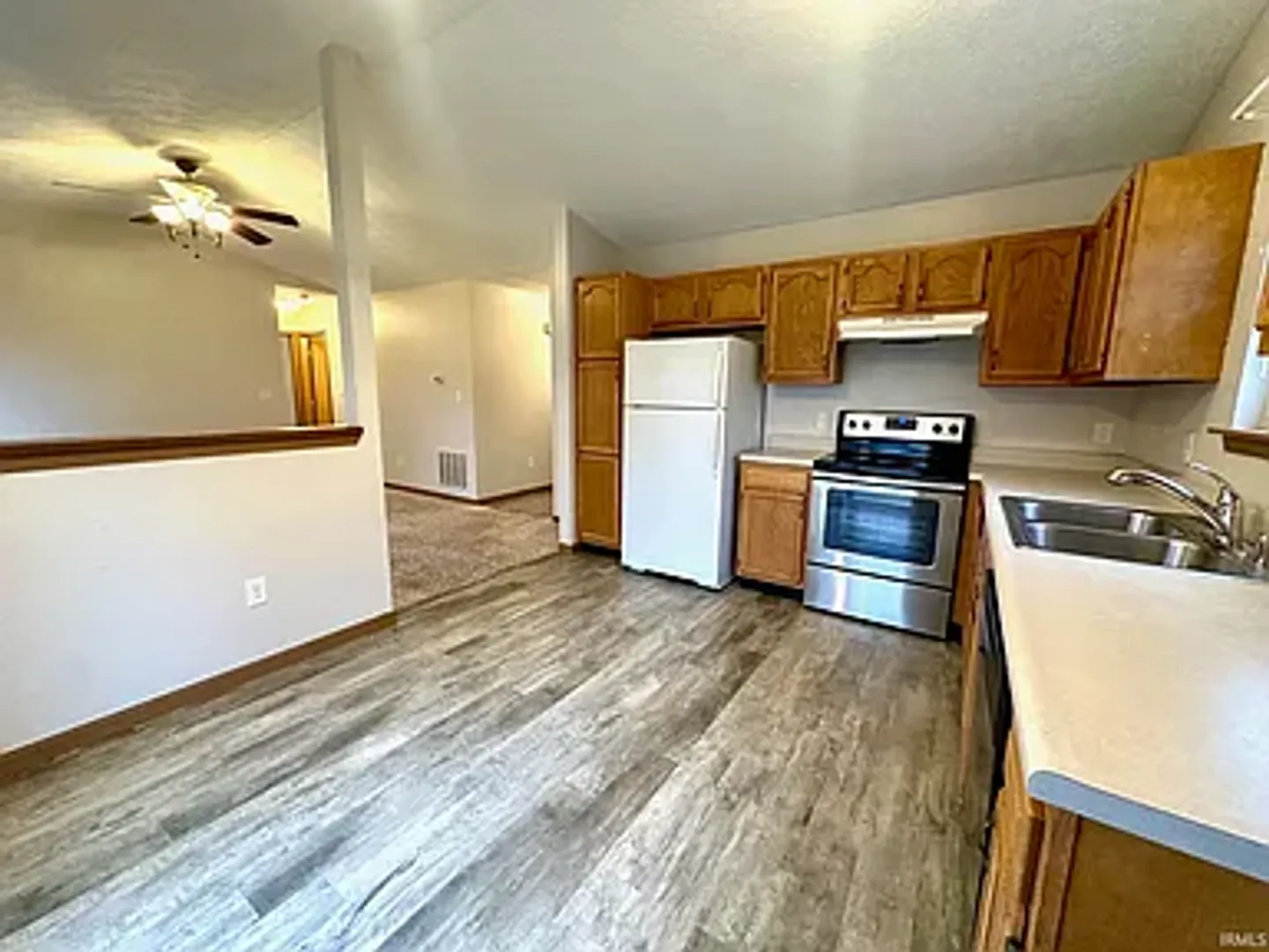 Lafayette House: 911 Braxton Drive N